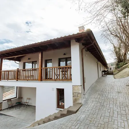 Tiu Enrique 2 Apartman Onís